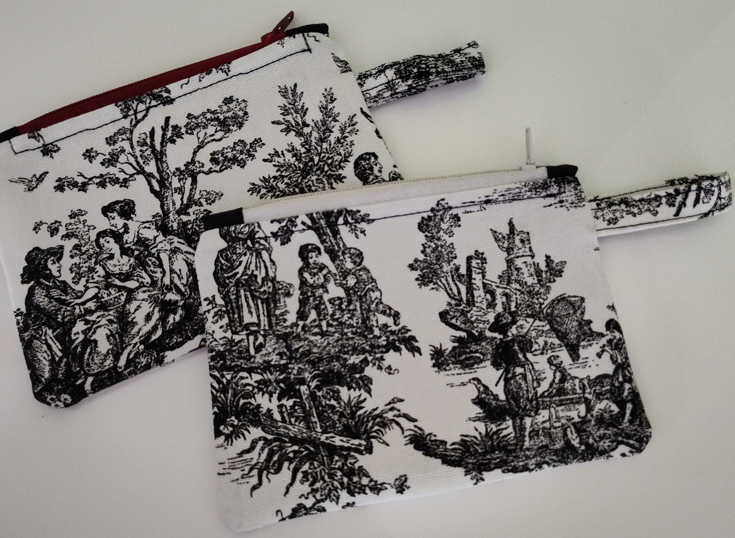 Small Tabbed Zippered Pouch - Toile
