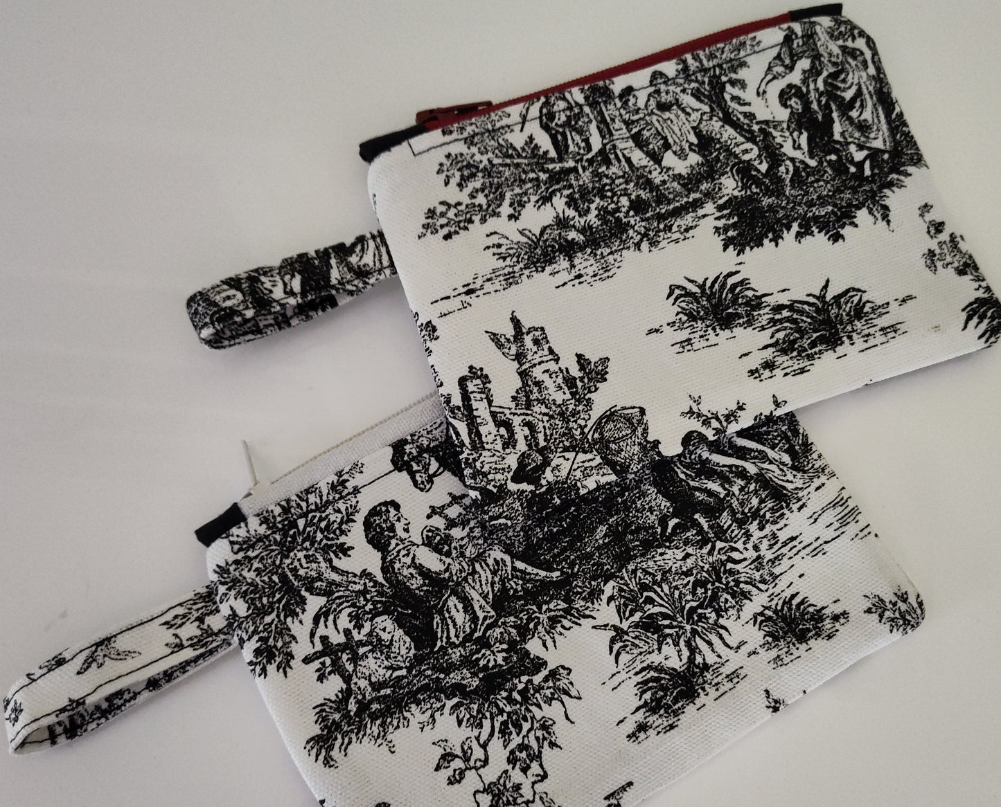 Small Tabbed Zippered Pouch - Toile