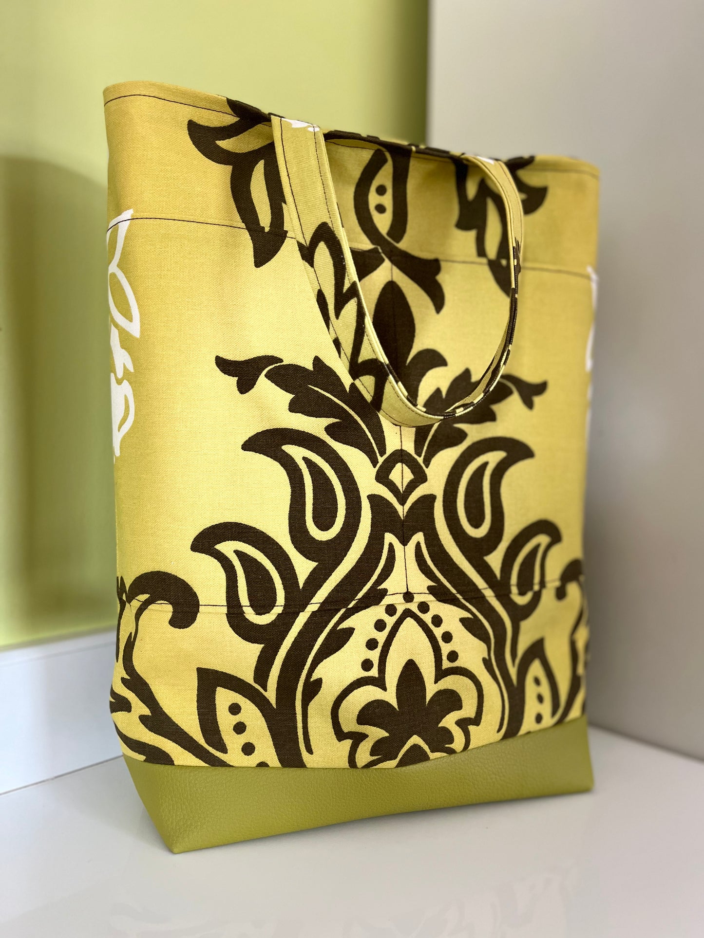 Luxurious Oversized Vinyl Base Tote