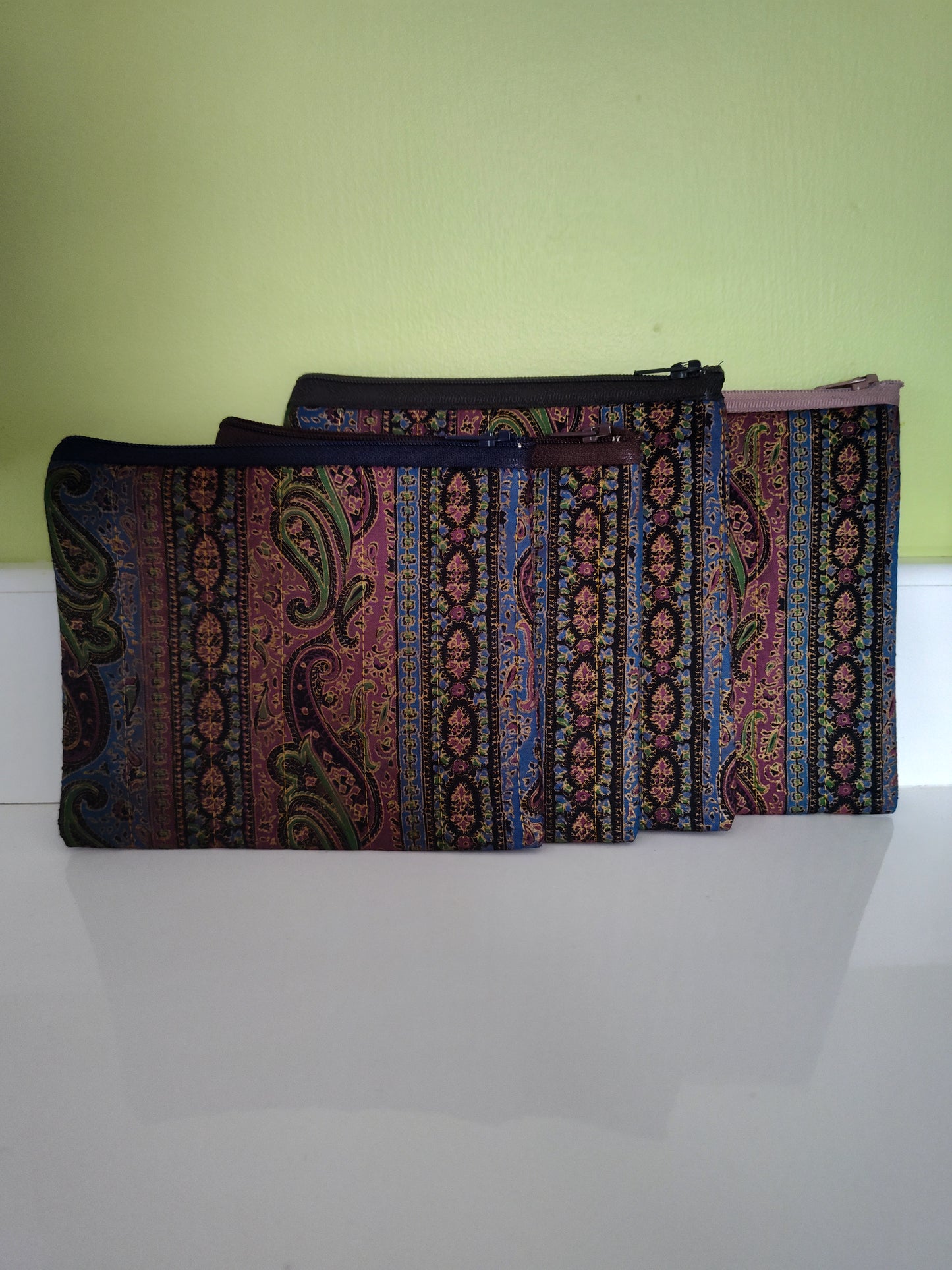 Simple, Unlined Zipper Pouch